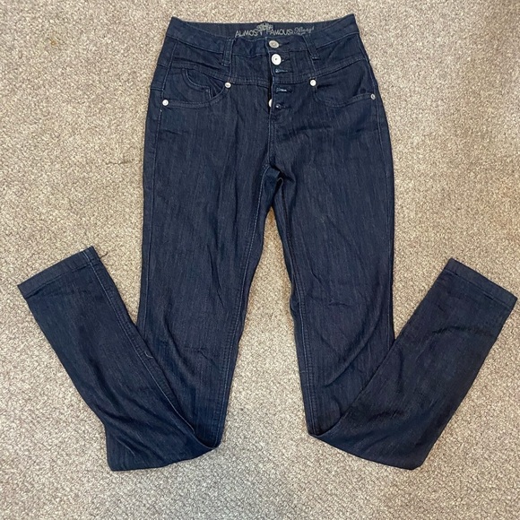 Almost Famous Jeans - Picture 4 of 8